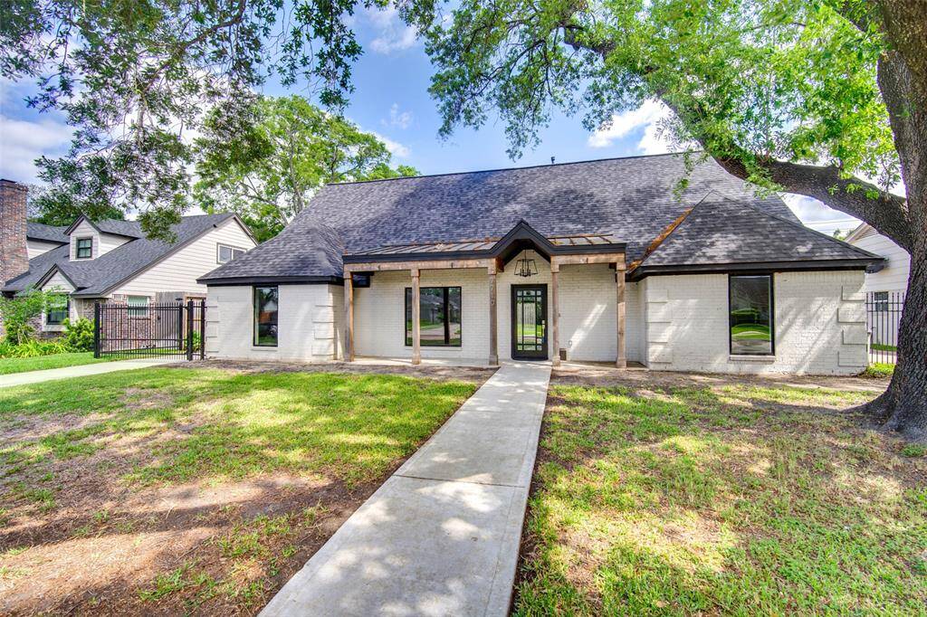 This home has been barely lived in since it’s remodeling