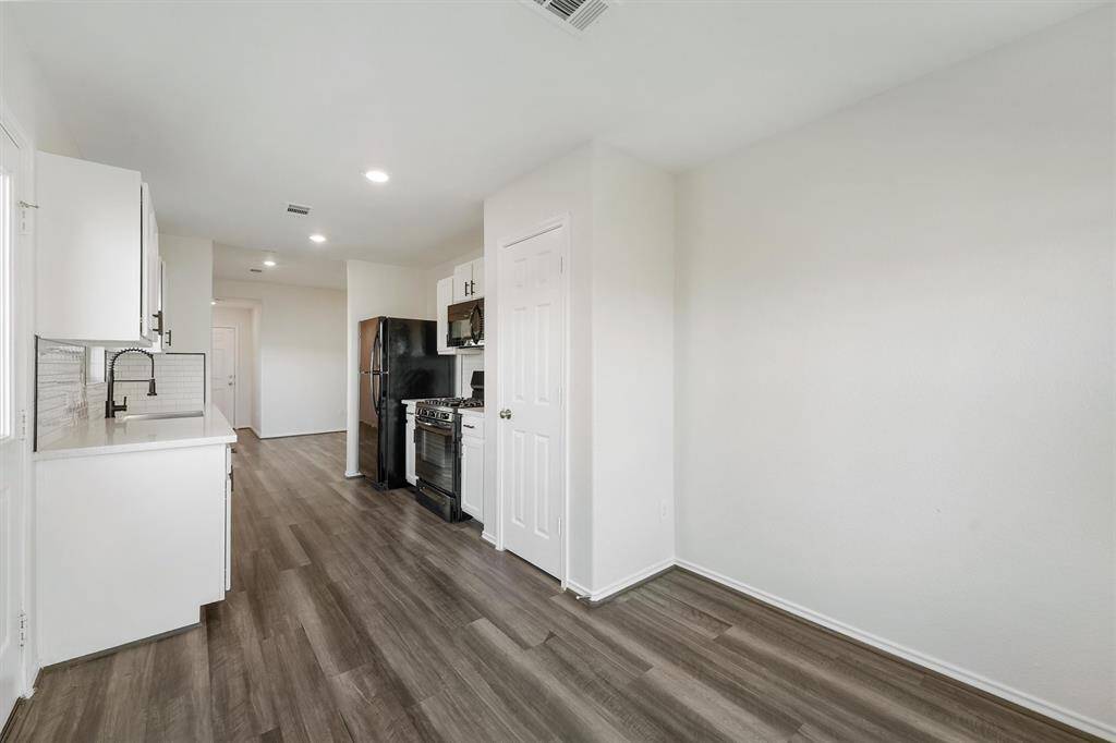 Appliances included