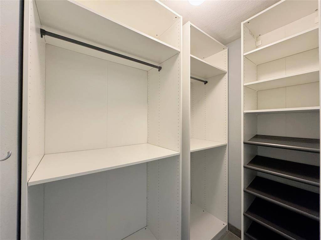 Walk-in Closet