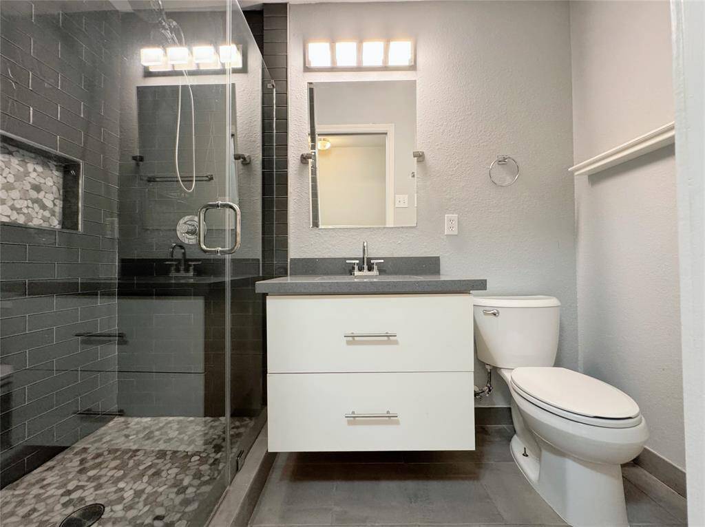 Secondary Bathroom A