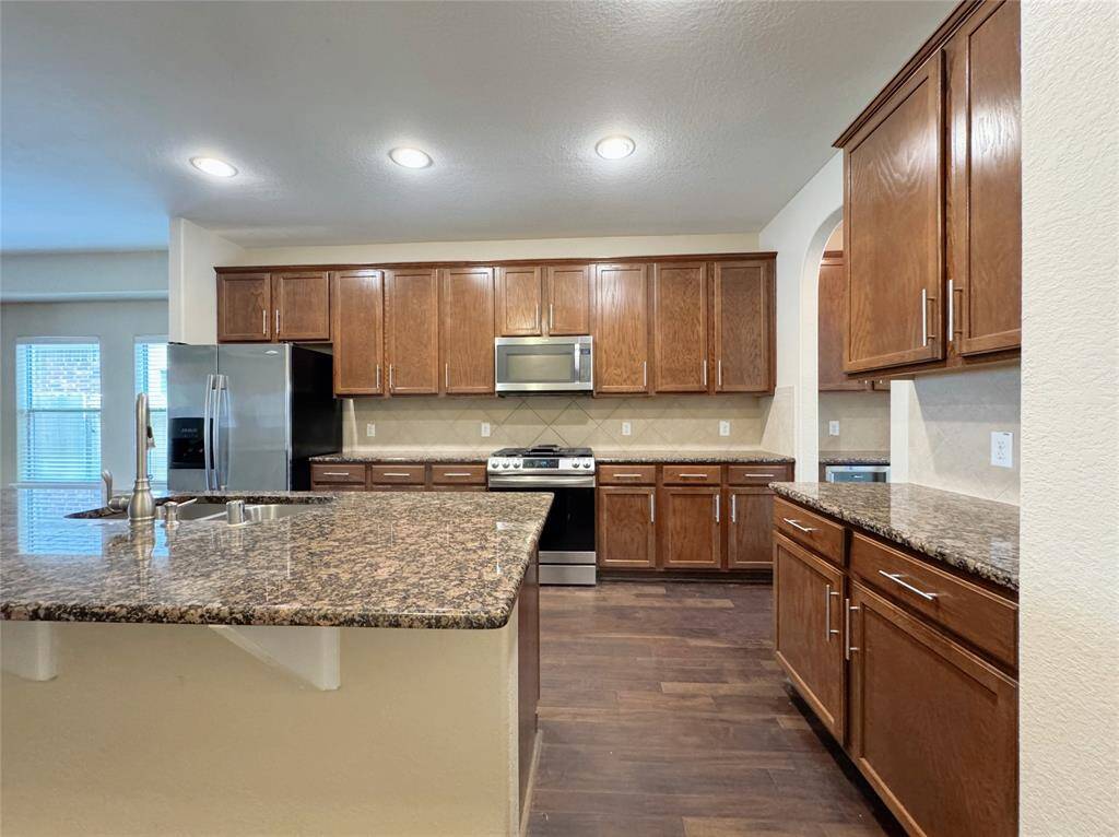 Kitchen with a Center Island