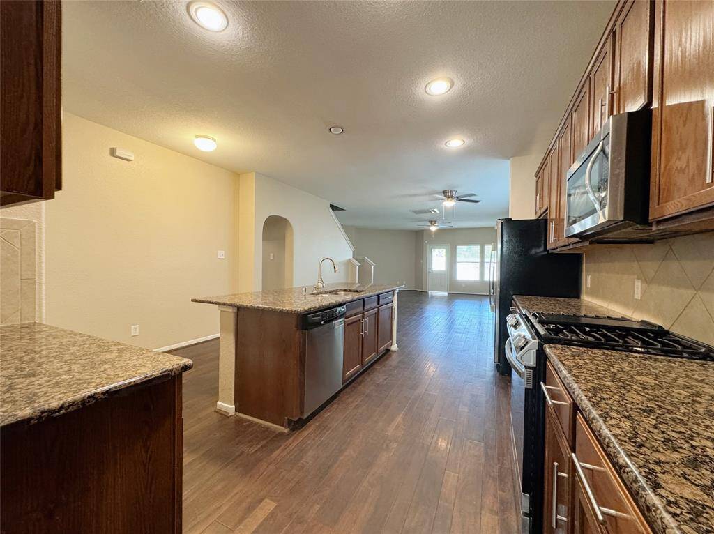 Spacious Kitchen