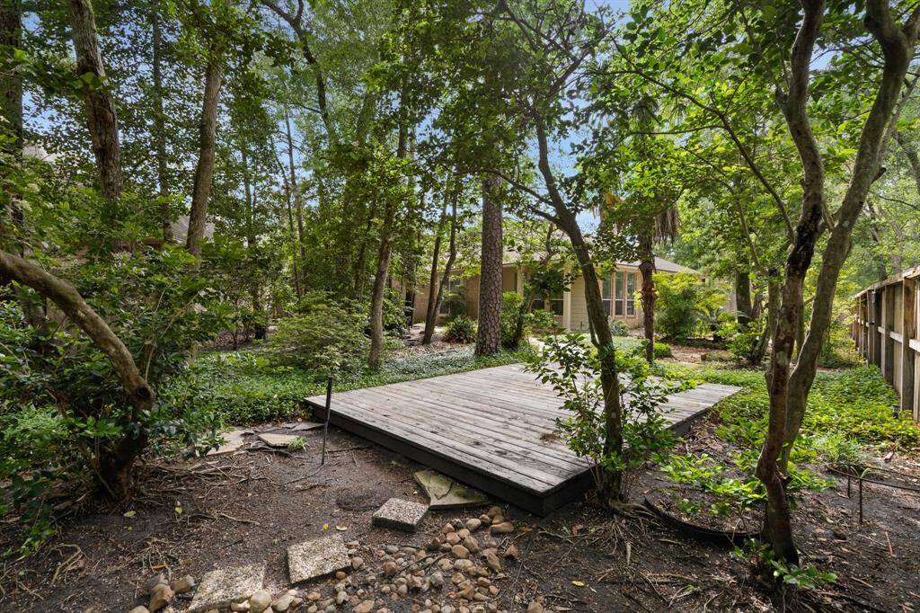 This lot has more space and warmth than you would ever expect to find.