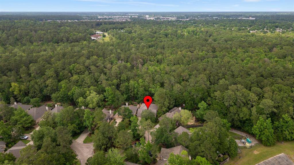 Woods galore! Enjoy the serene back yard.