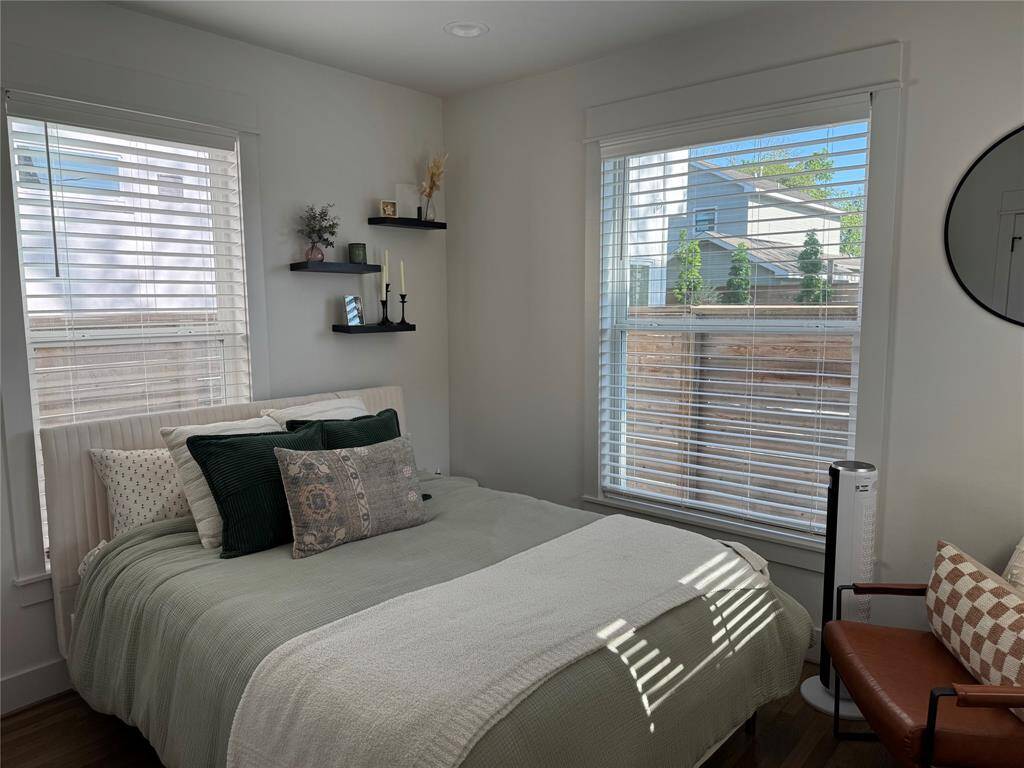 Back bedroom