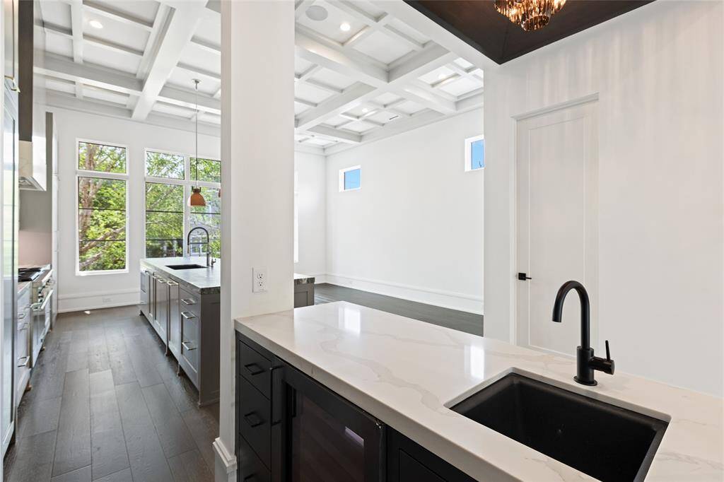 Wet bar and kitchen