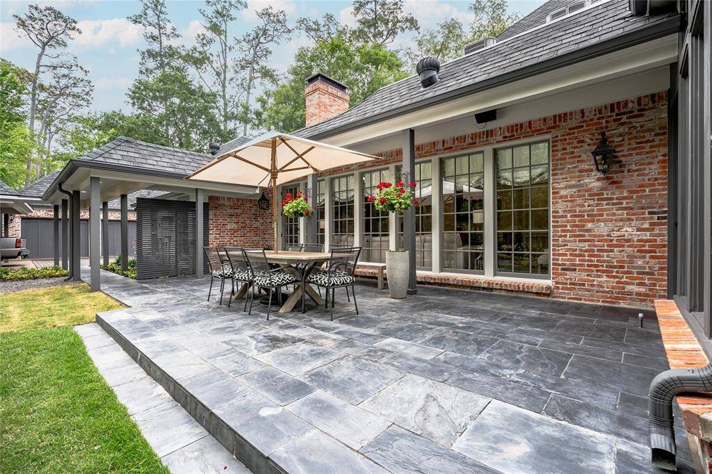 Outdoor Space!