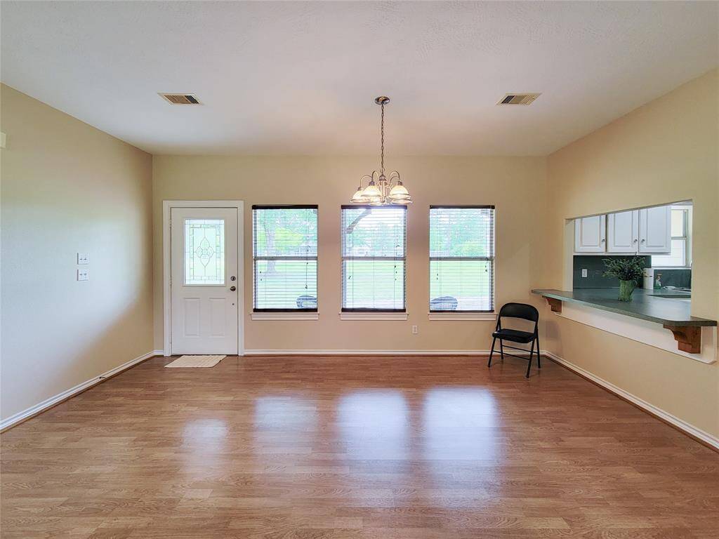 Dining area with Breakfast Bar