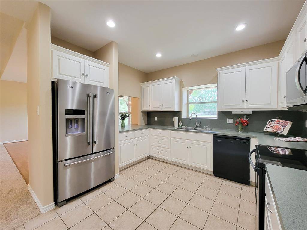 Great Cabinet & Counter Space