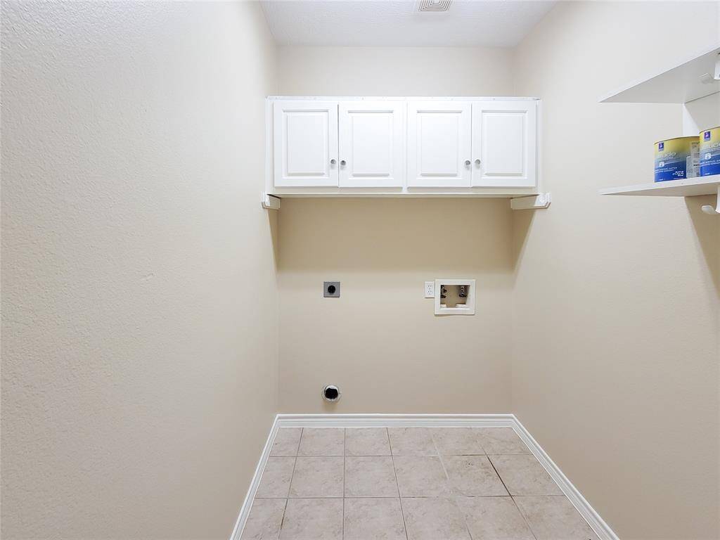 Oversized Utility Room for Extra storage space