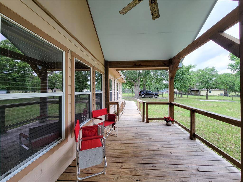 Back Covered Deck with Ramp