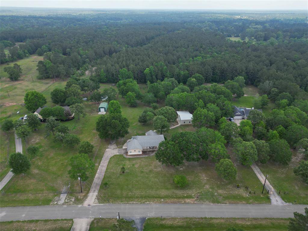 Backs to heavily wooded area
