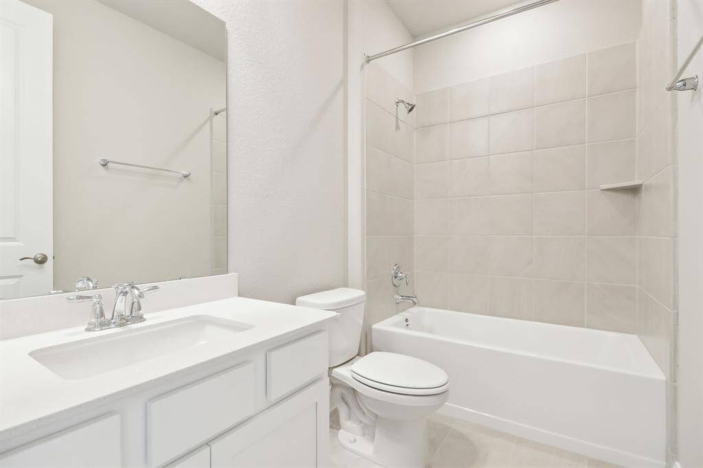 Photo is not of the actual home but is an inspirational photo of builder’s model home and may depict options, furnishings, and/or decorator features that are not included.