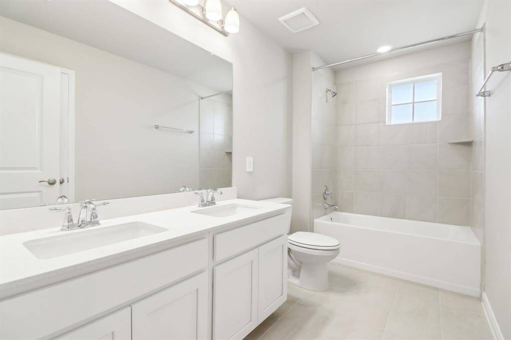 Photo is not of the actual home but is an inspirational photo of builder’s model home and may depict options, furnishings, and/or decorator features that are not included.