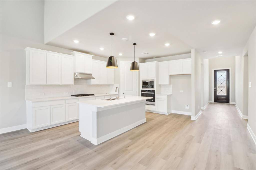Photo is not of the actual home but is an inspirational photo of builder’s model home and may depict options, furnishings, and/or decorator features that are not included.