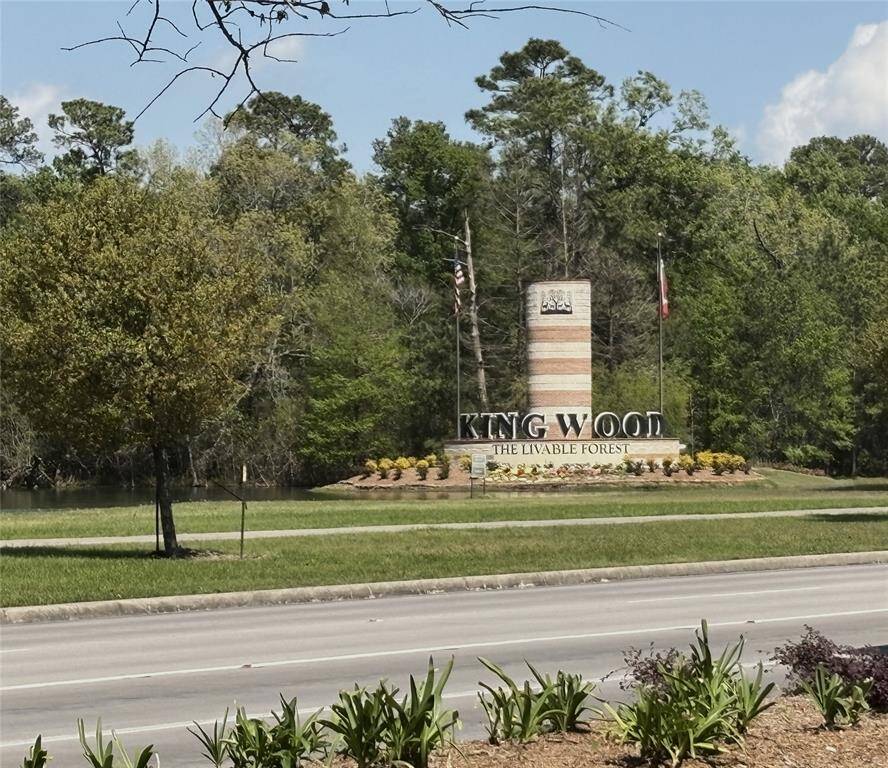 Kingwood Entrance