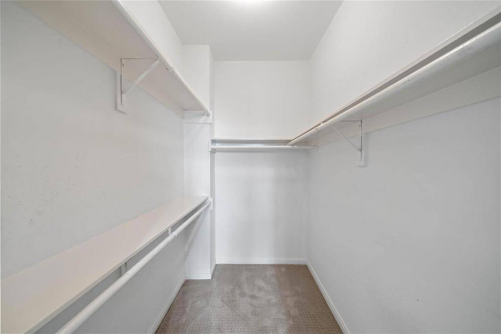 Walk-in closet