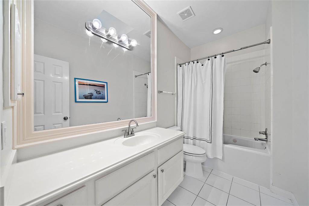Full bathroom