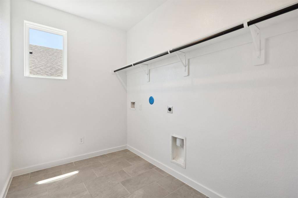 Photo is not of the actual home but is an inspirational photo of builder’s model home and may depict options, furnishings, and/or decorator features that are not included.