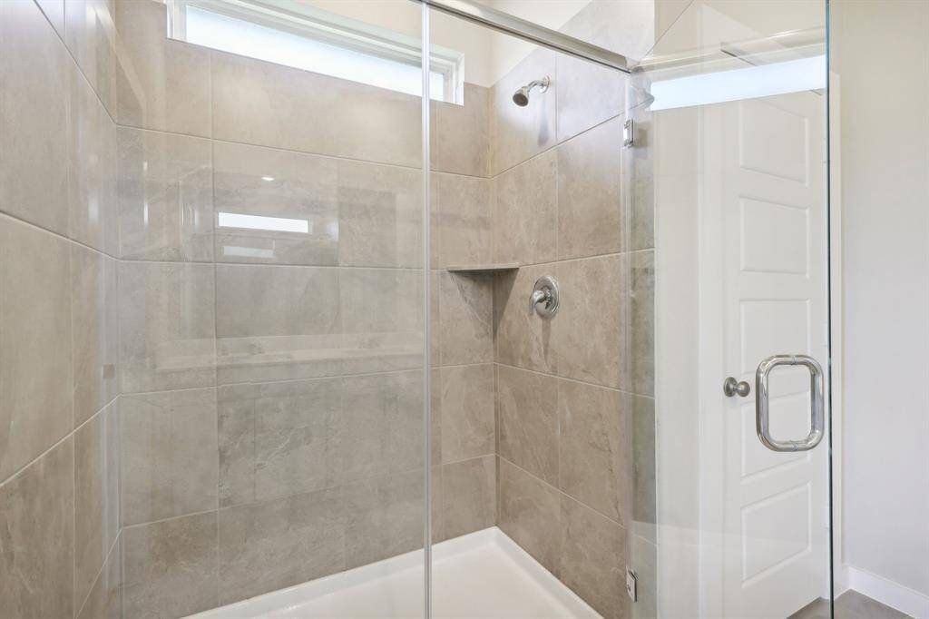 Photo is not of the actual home but is an inspirational photo of builder’s model home and may depict options, furnishings, and/or decorator features that are not included.