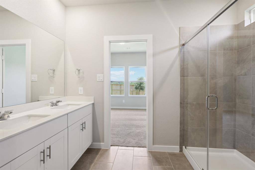 Photo is not of the actual home but is an inspirational photo of builder’s model home and may depict options, furnishings, and/or decorator features that are not included.