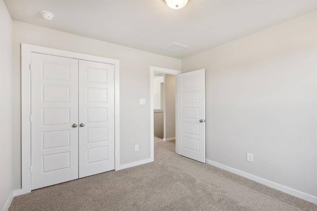 Photo is not of the actual home but is an inspirational photo of builder’s model home and may depict options, furnishings, and/or decorator features that are not included.