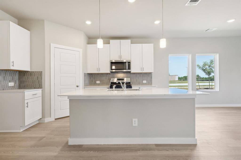 Photo is not of the actual home but is an inspirational photo of builder’s model home and may depict options, furnishings, and/or decorator features that are not included.