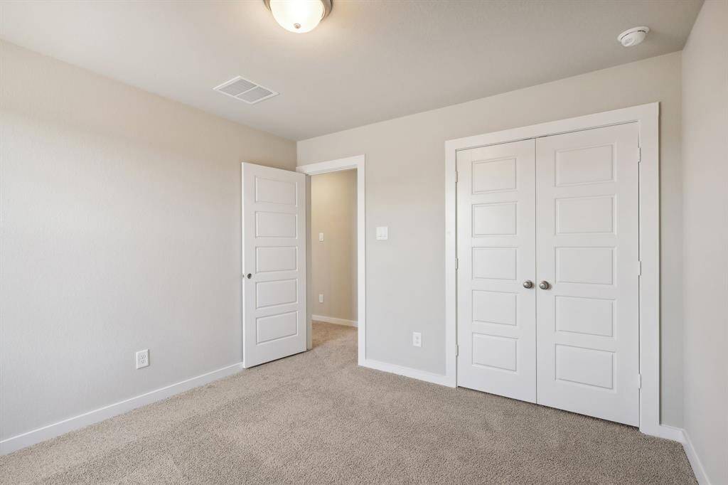 Photo is not of the actual home but is an inspirational photo of builder’s model home and may depict options, furnishings, and/or decorator features that are not included.