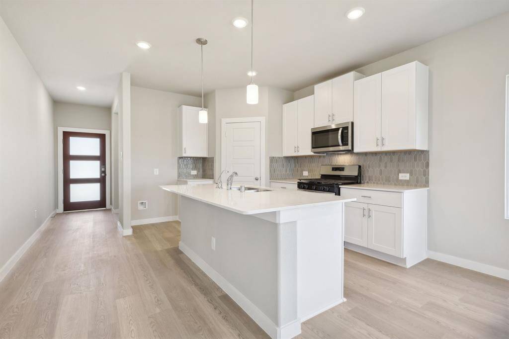 Photo is not of the actual home but is an inspirational photo of builder’s model home and may depict options, furnishings, and/or decorator features that are not included.