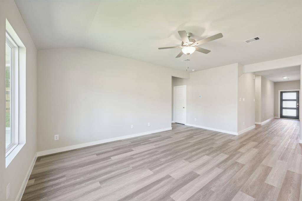 Photo is not of the actual home but is an inspirational photo of builder’s model home and may depict options, furnishings, and/or decorator features that are not included.