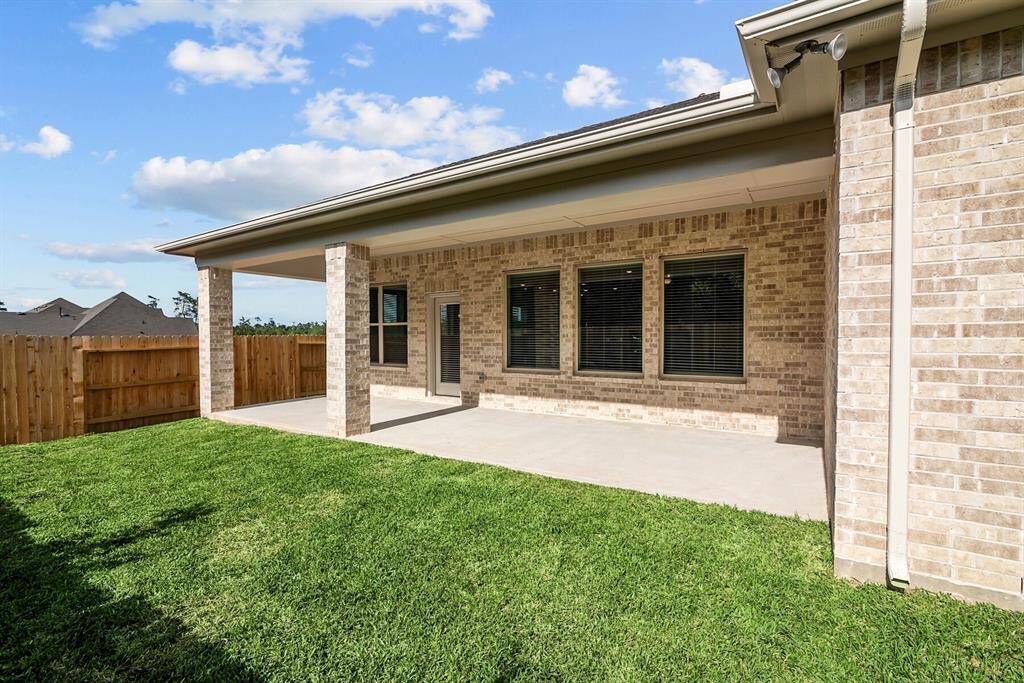 Welcome to The Ortega by David Weekley Homes. Move-In-Ready Now!