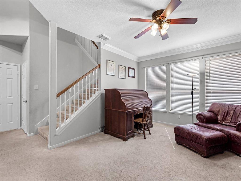 The dining room makes a perfect home office. There's wonderful natural lighting here to work by.