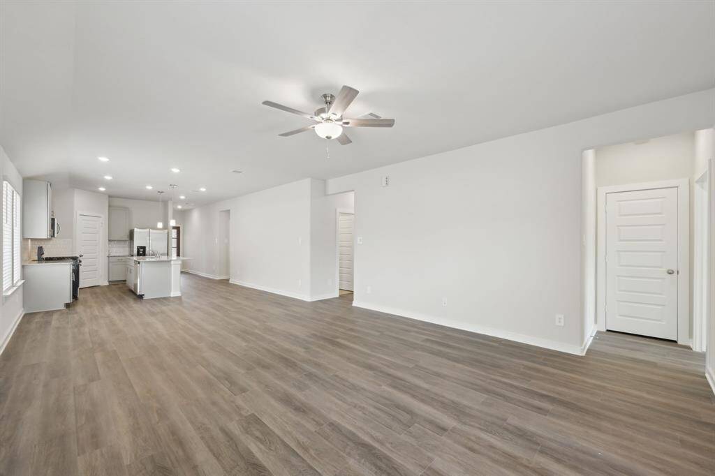 Photo is not of the actual home but is an inspirational photo of builder’s model home and may depict options, furnishings, and/or decorator features that are not included.