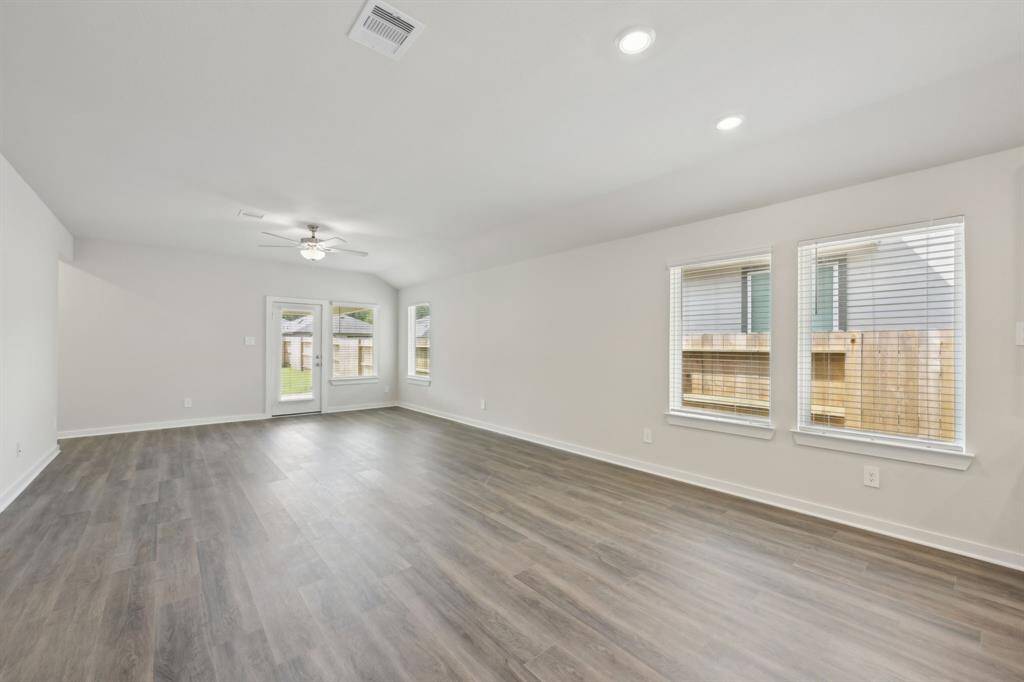 Photo is not of the actual home but is an inspirational photo of builder’s model home and may depict options, furnishings, and/or decorator features that are not included.