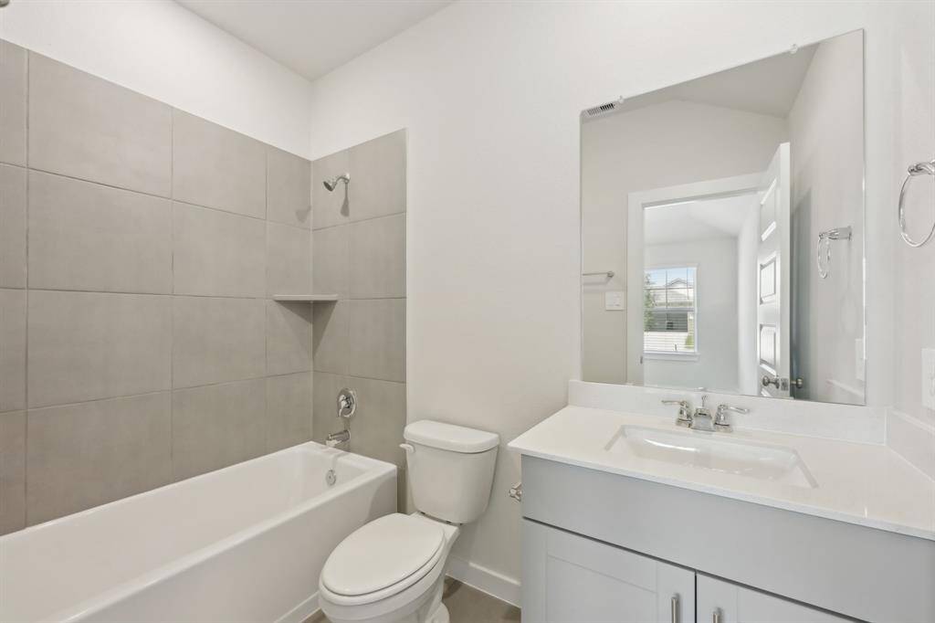 Photo is not of the actual home but is an inspirational photo of builder’s model home and may depict options, furnishings, and/or decorator features that are not included.