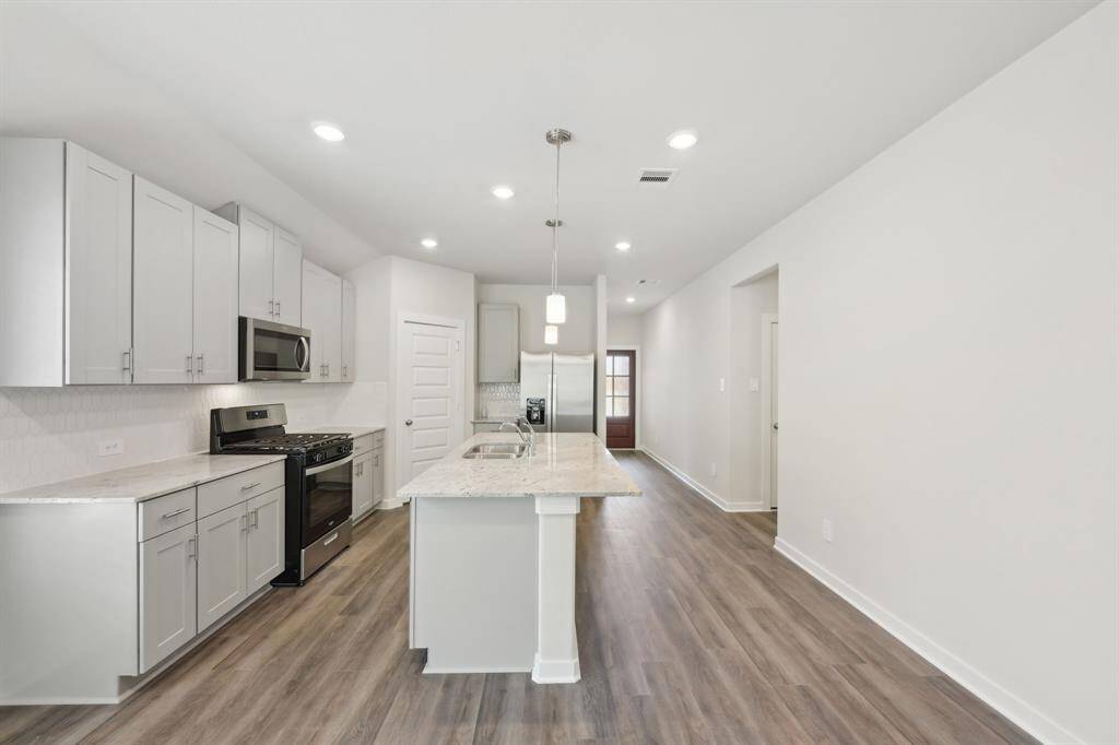 Photo is not of the actual home but is an inspirational photo of builder’s model home and may depict options, furnishings, and/or decorator features that are not included.