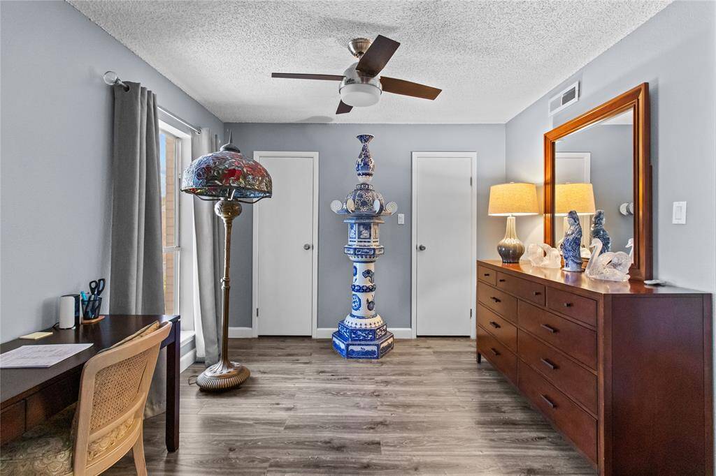 The flex room which can be used as a bedroom, home office, nursery, etc.