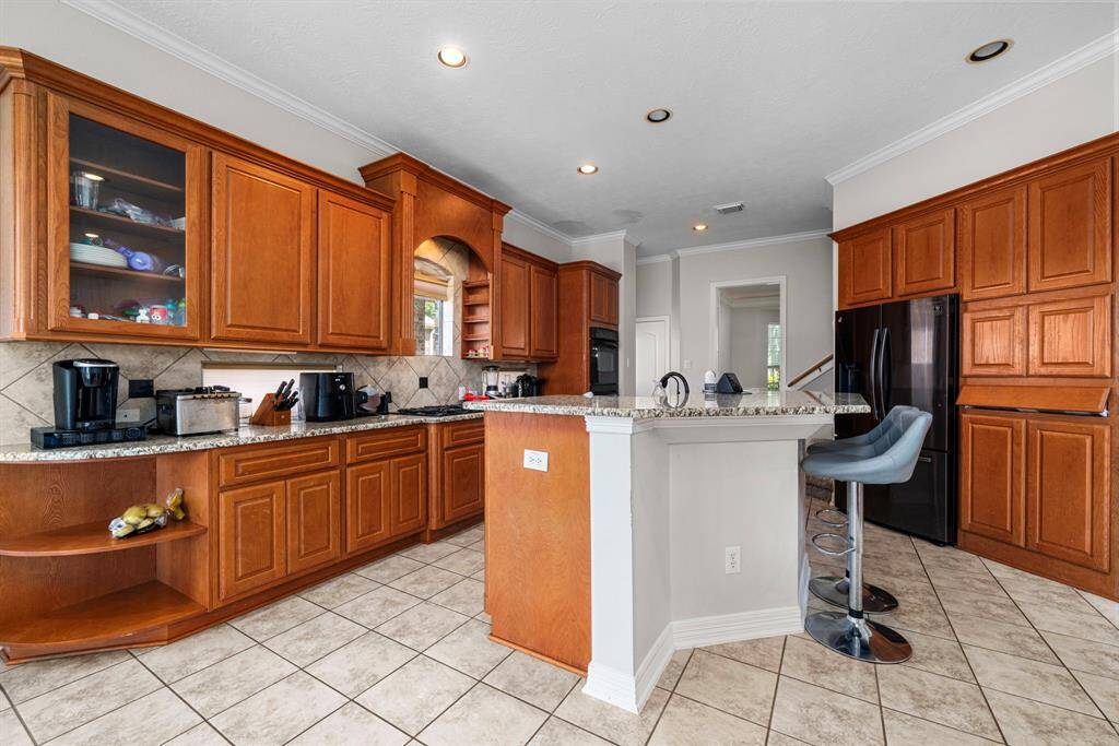 Close look of kitchen island bar