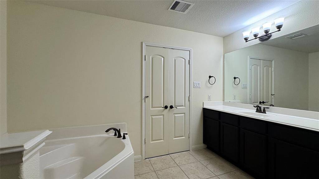 Garden tub and sep. shower