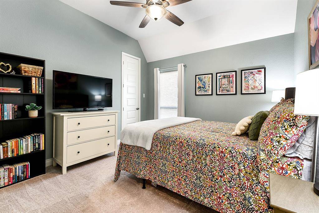 Another generous size of this guest bedroom, offering plenty of space for comfort and versatility.