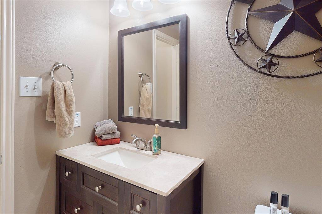 Downstairs half bathroom