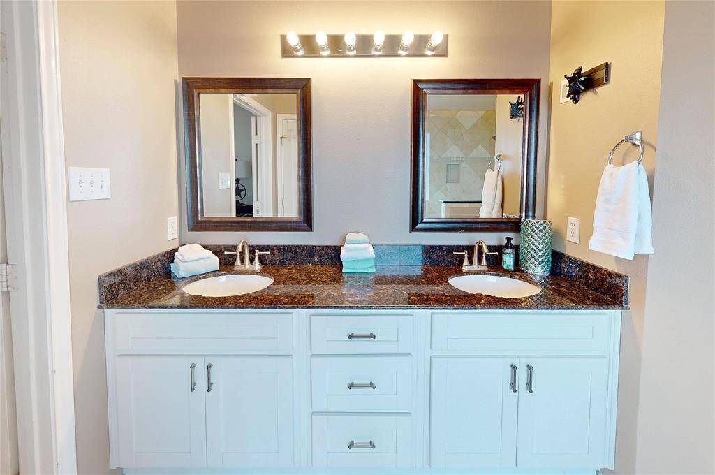 Dual vanity