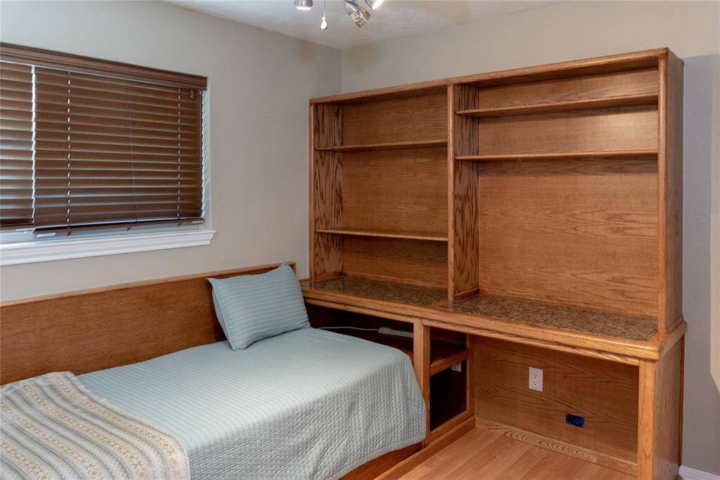 Secondary Bedroom (3) with Build in beds and cabinet/desk