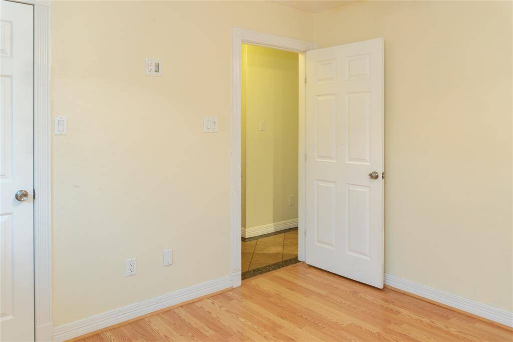 Secondary Bedroom (4)