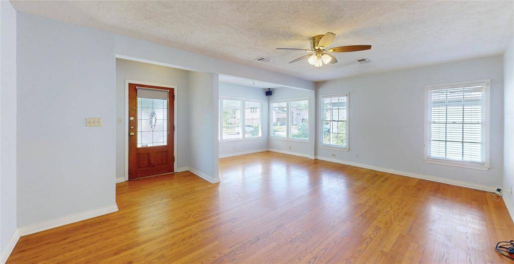 Another view of the living room area.