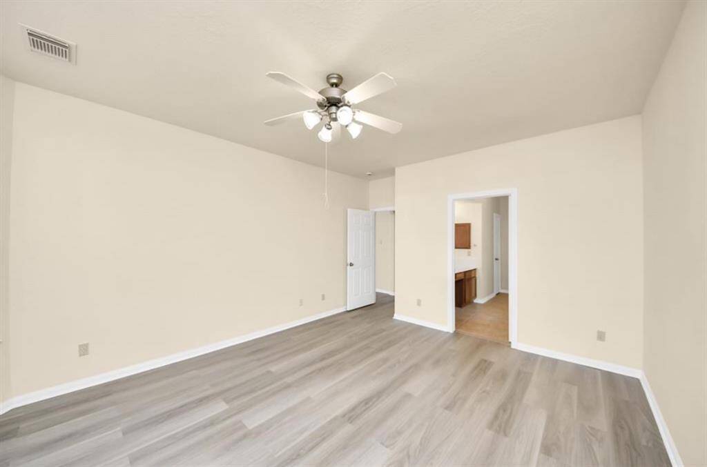 Primary bedroom on 1/F