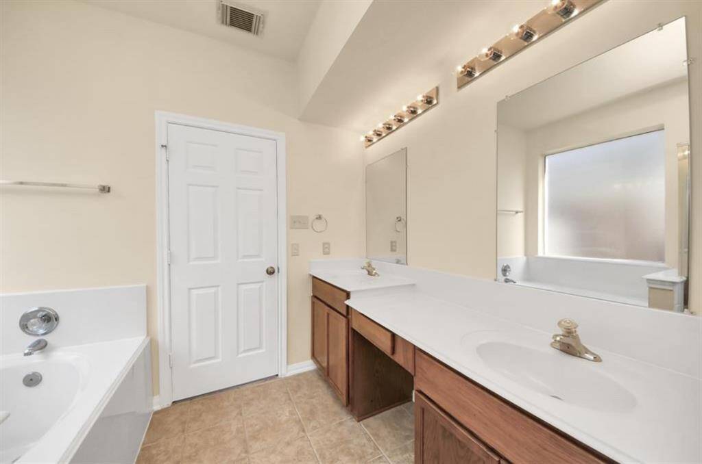 Primary bath