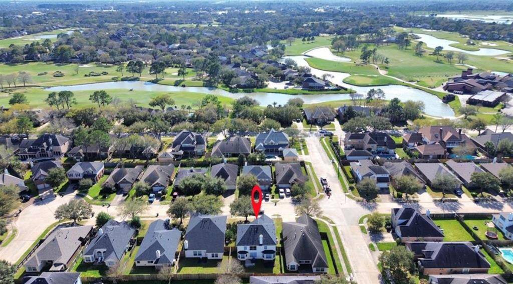 Located minutes away from Falcon Point Golf Course