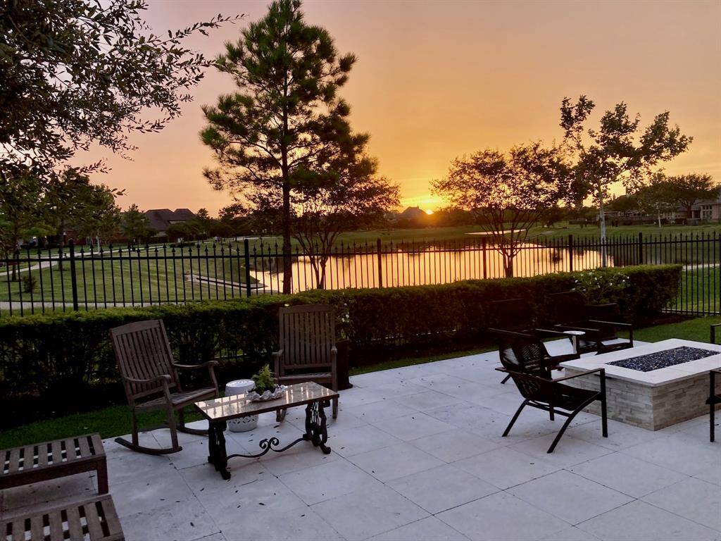 Enjoy beautiful sunsets in your lakeside paradise.