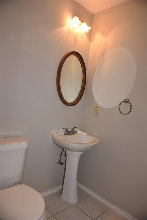 large 1/2 bath new toilet